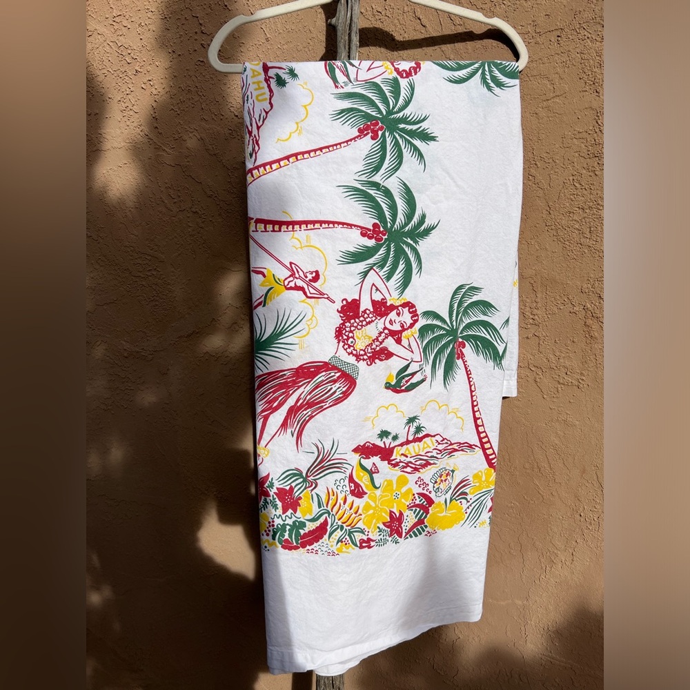 Vintage Print Hawaiian Hula Girl 100 Percent Cotton Table Cloth